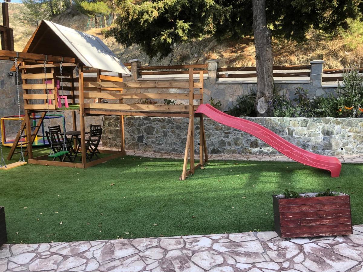 Diamond Stone Wooden Guest House Chandria Buitenkant foto