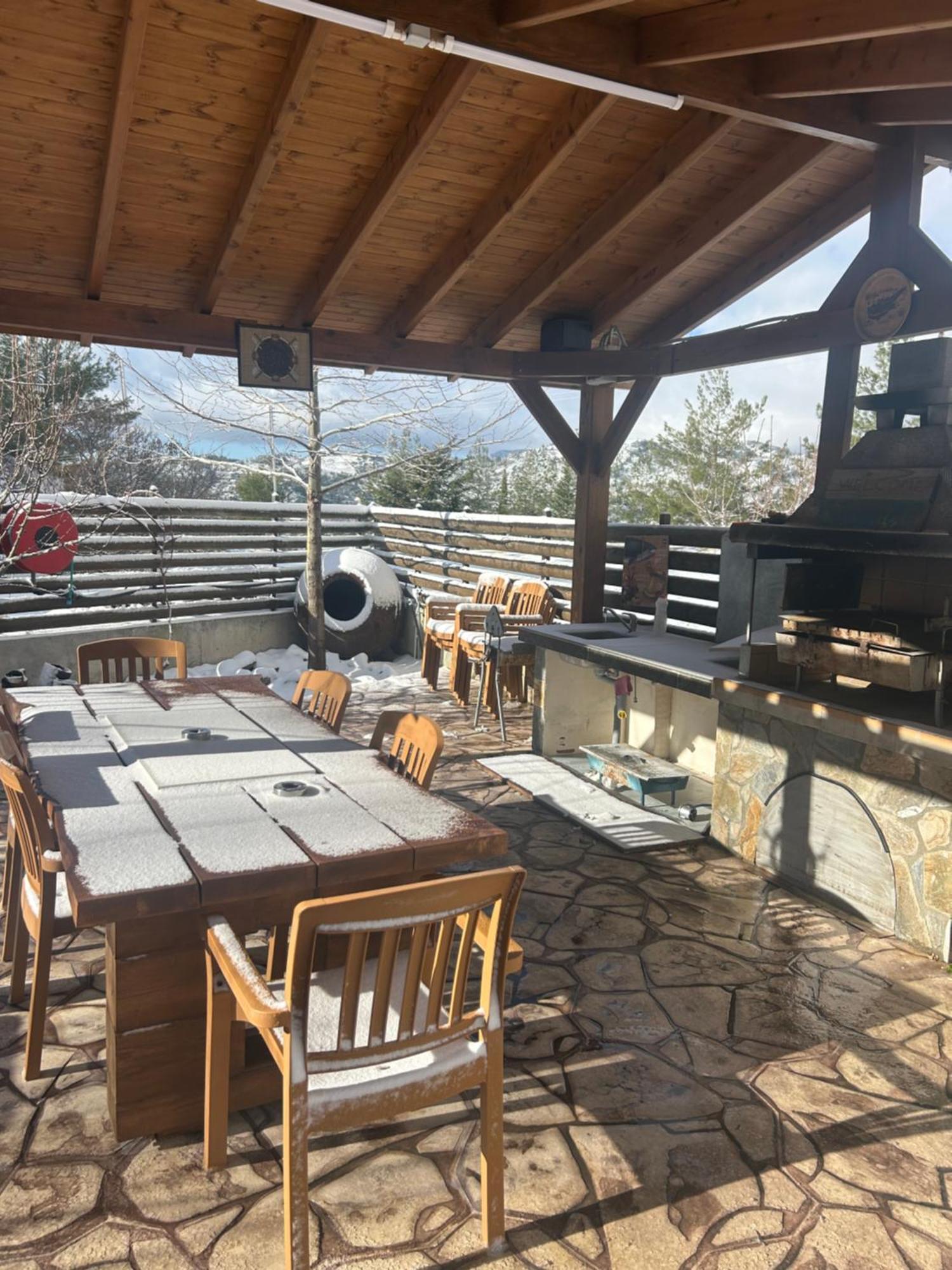Diamond Stone Wooden Guest House Chandria Buitenkant foto
